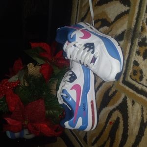 Kid's Airmax (Pink,White & Blue)             Size 5.5 Youth